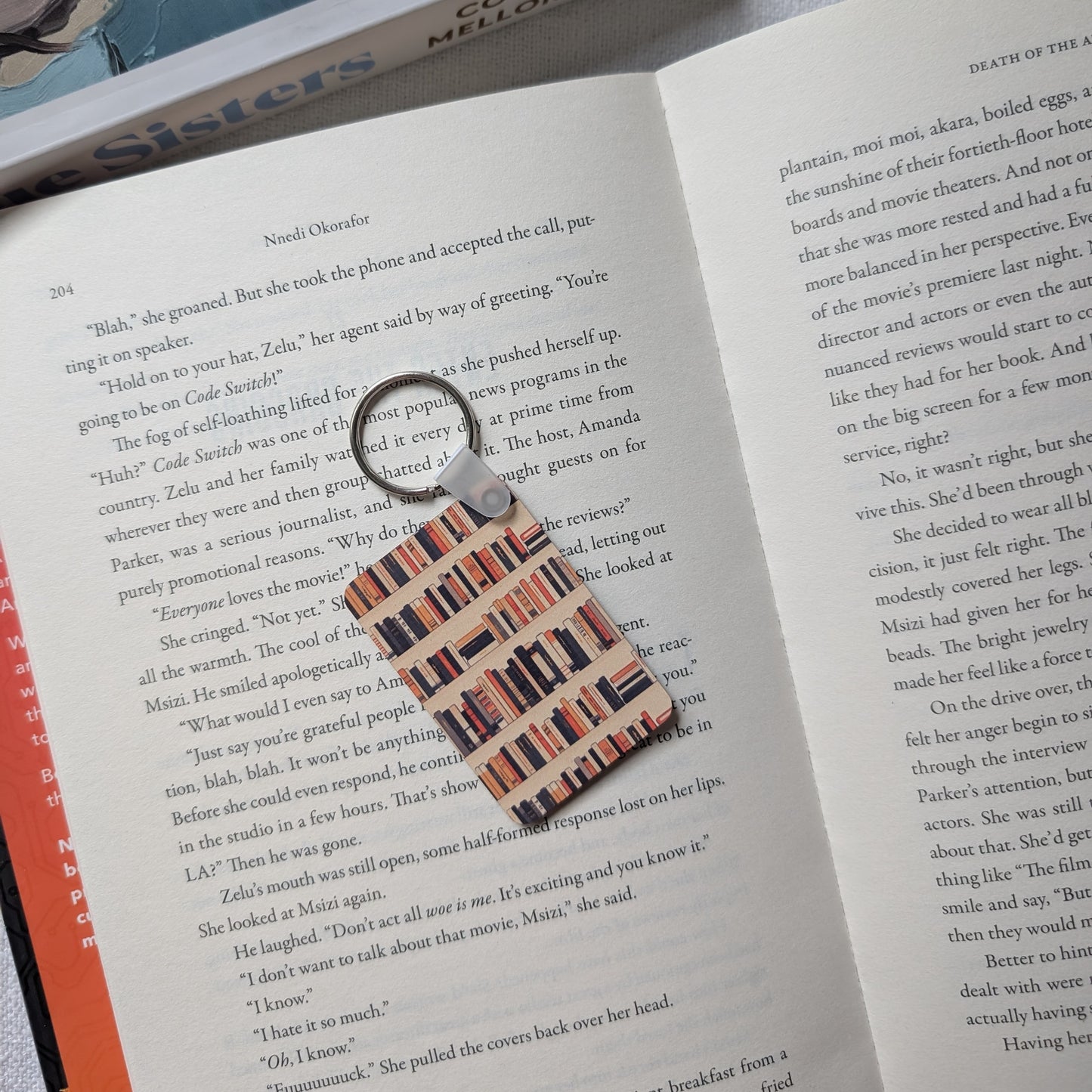 BOOKSHELVES - KEYCHAIN