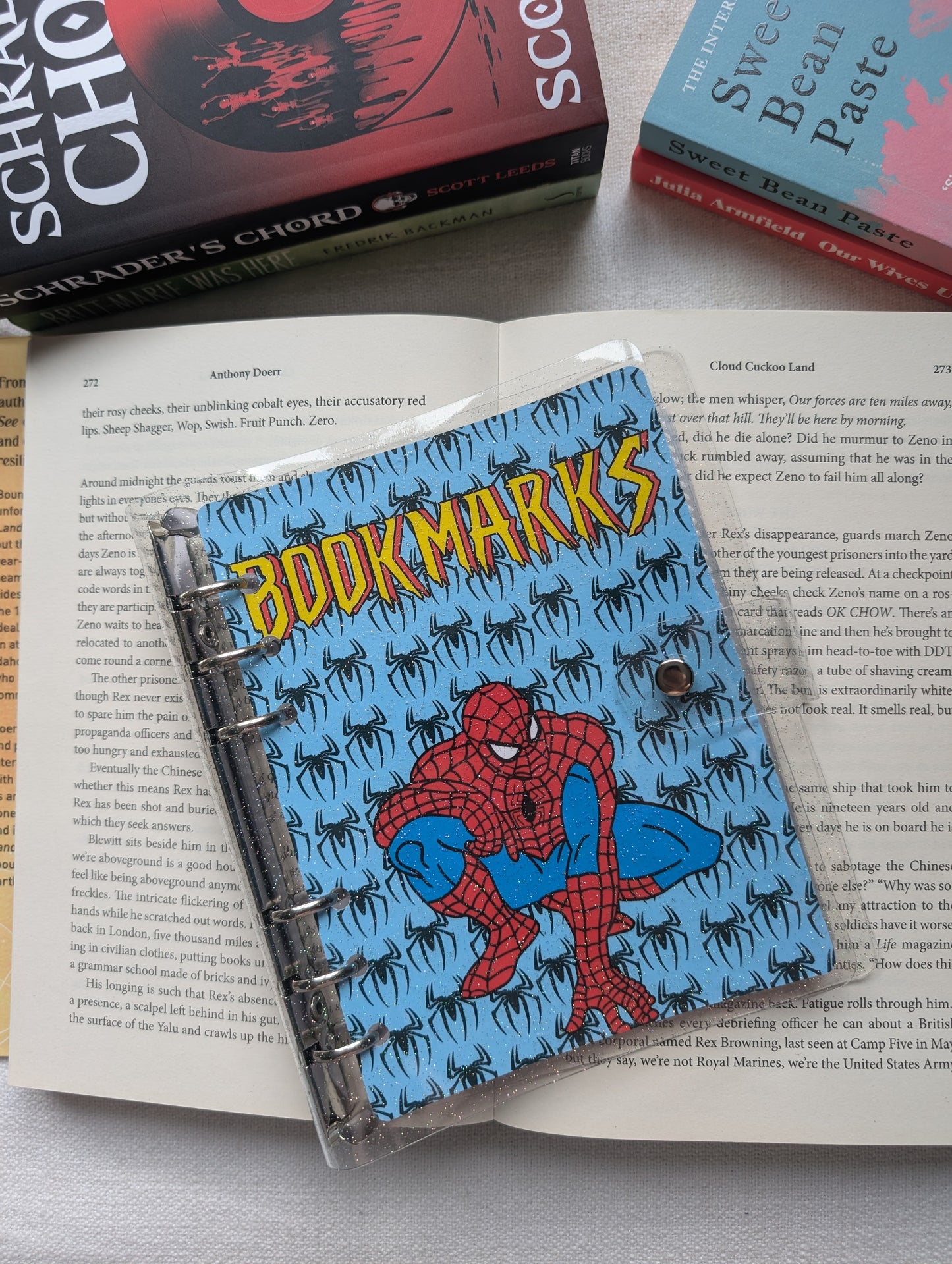 SPIDER - BOOKMARK BINDER (+ 4 BOOKMARKS)