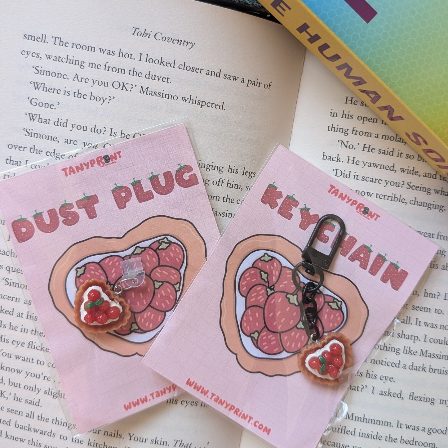 STRAWBERRY TART - DUST PLUG/ KEYCHAIN