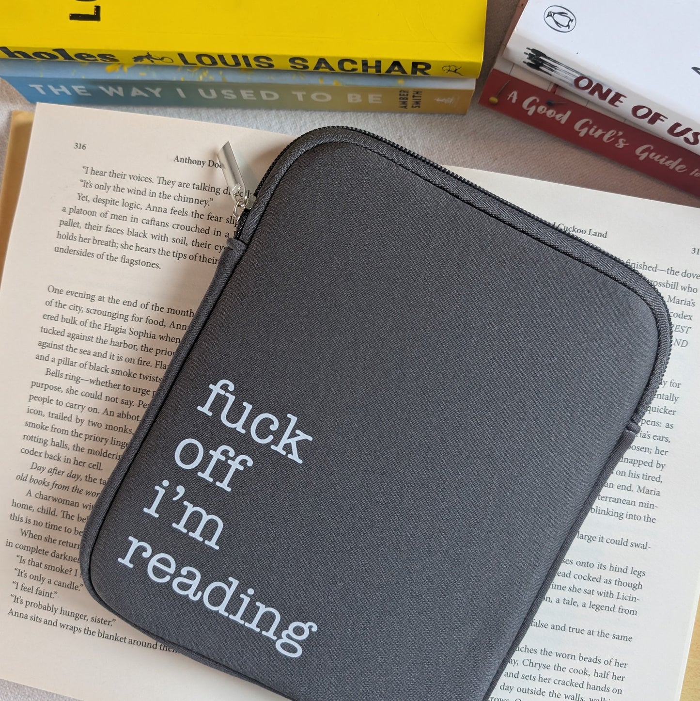 FUCK OFF IM READING - 6" KINDLE SLEEVE