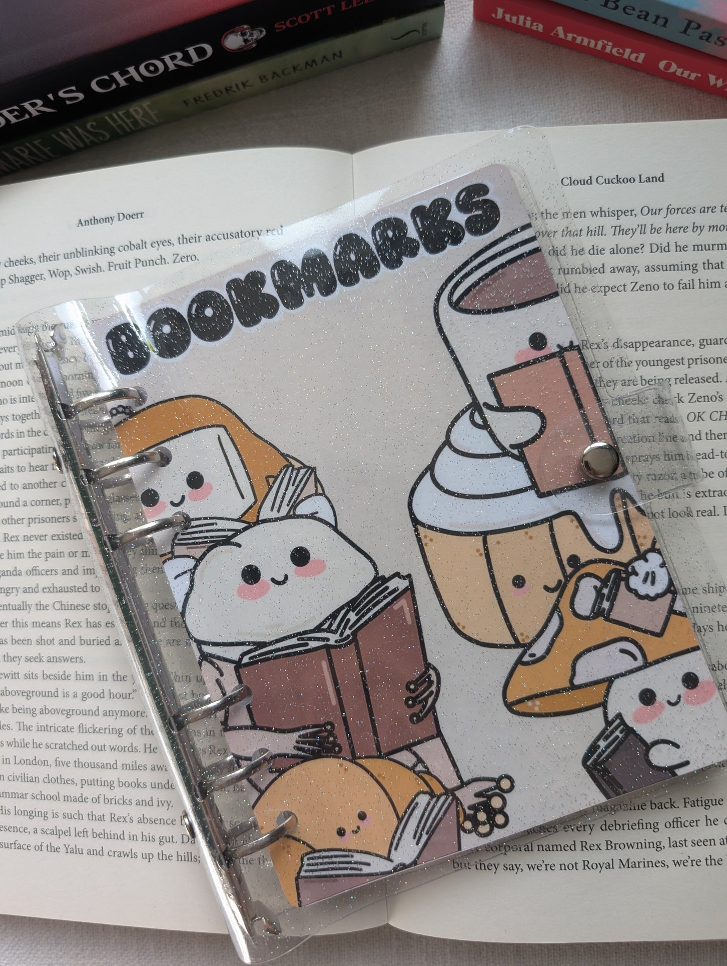 BOOKFRIENDS - BOOKMARK BINDER (+ 4 BOOKMARKS)