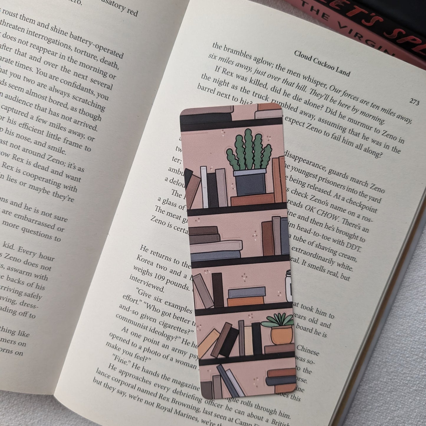 BOOKSHELVES - BOOKMARK