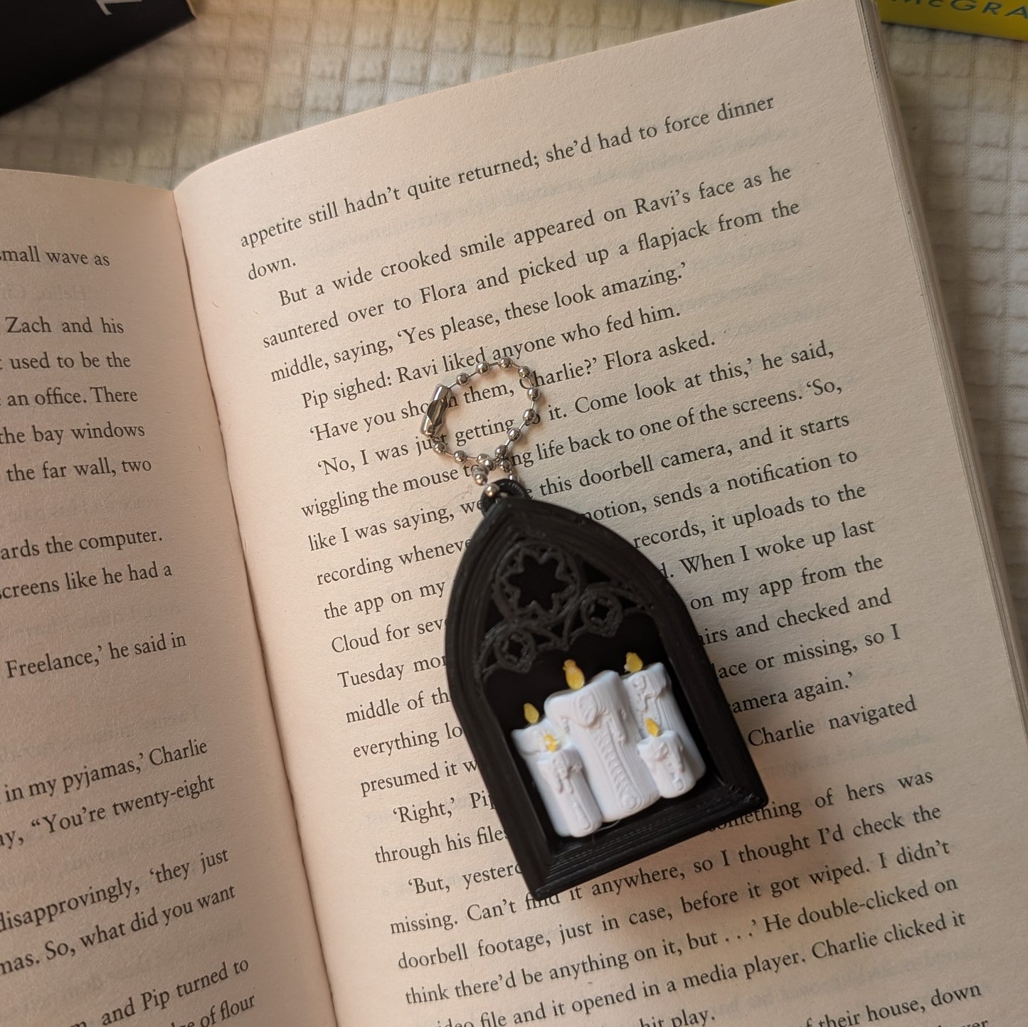 MINI BOOK NOOK CLICKER - KEYCHAINS