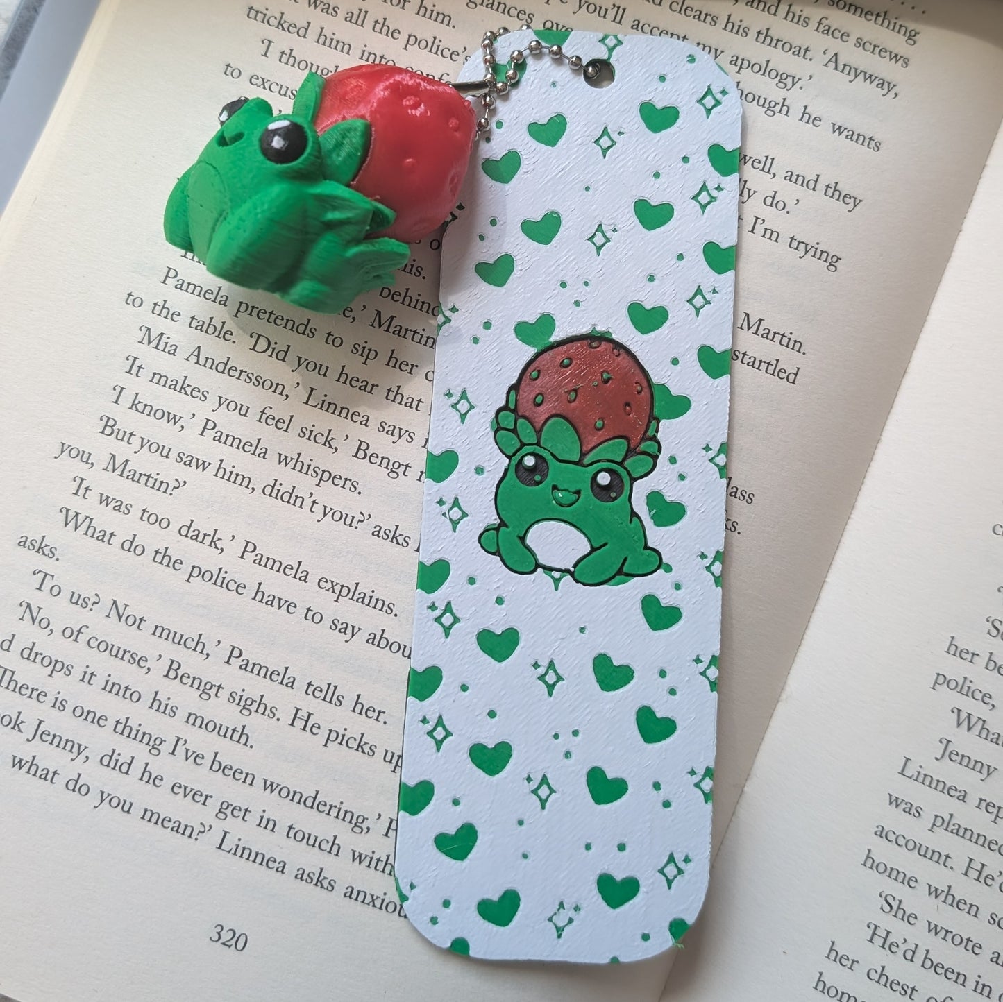 STRAWBERRY FROG - 3D PRINTED BOOKMARK