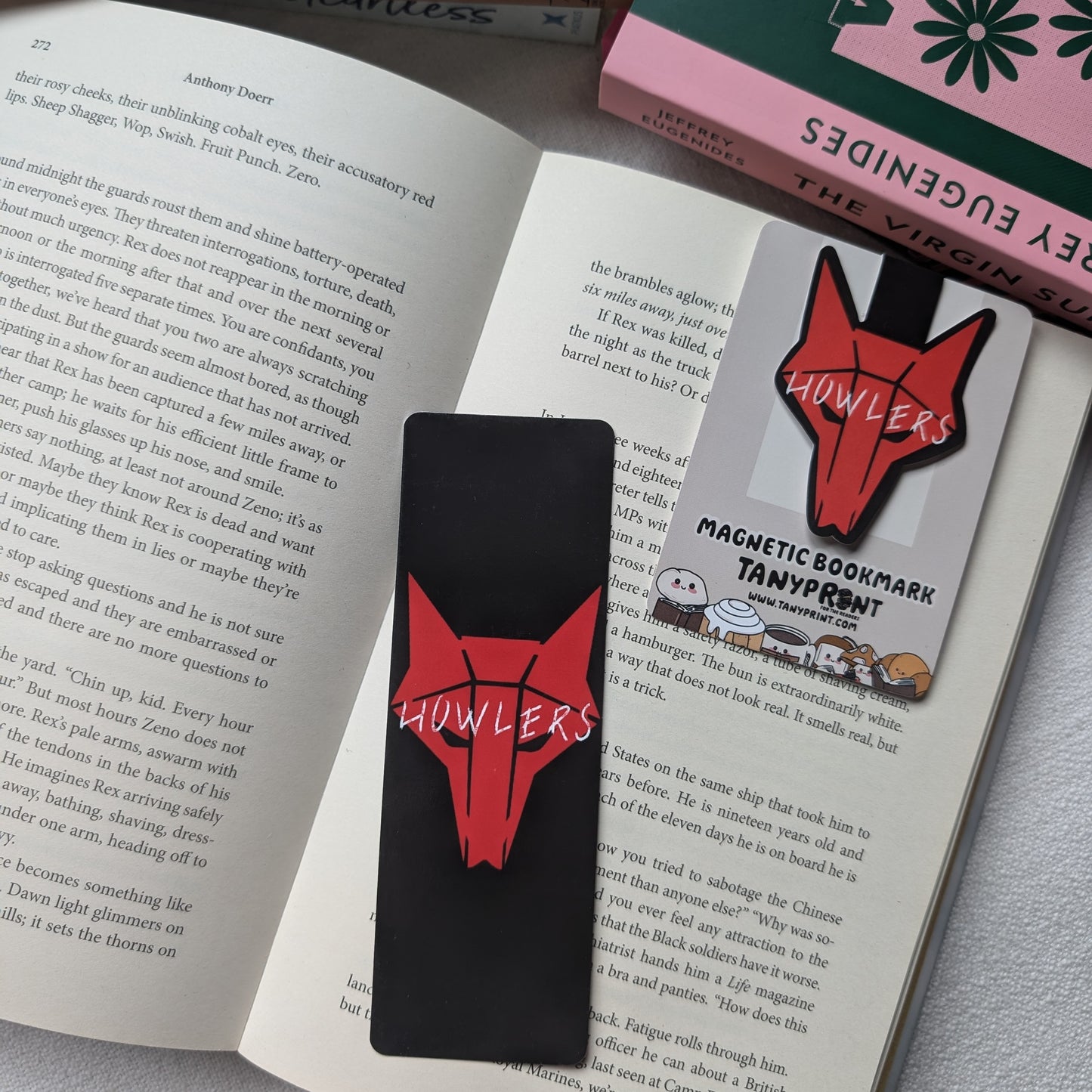 HOWLERS - BOOKMARK