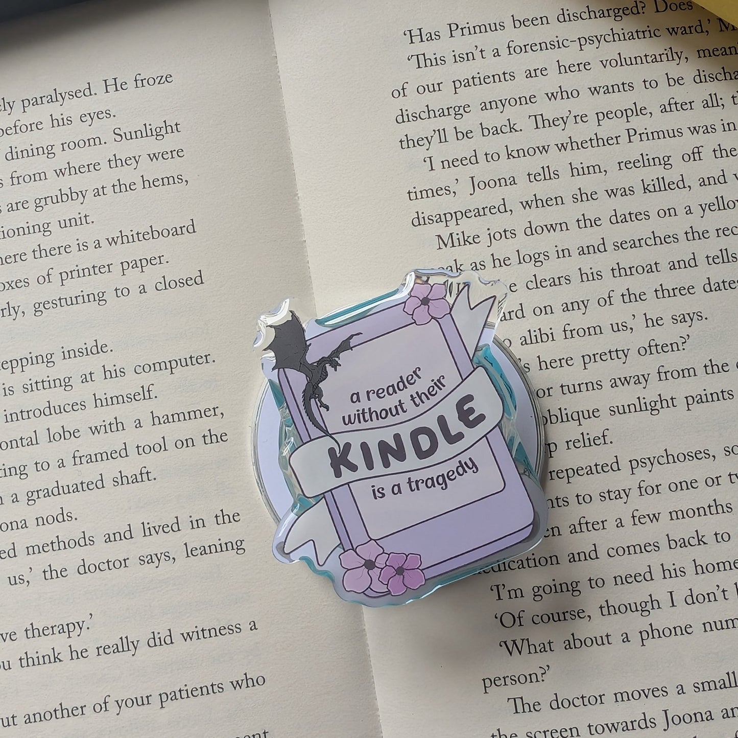 READER WITHOUT THEIR KINDLE - MAGNETIC POP GRIP