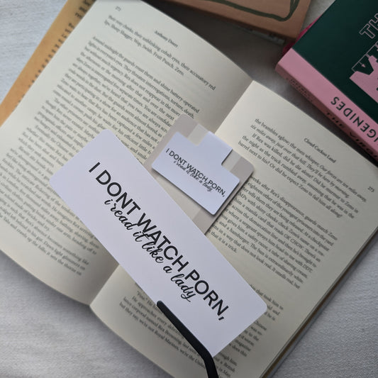 I READ IT LIKE A LADY - BOOKMARK