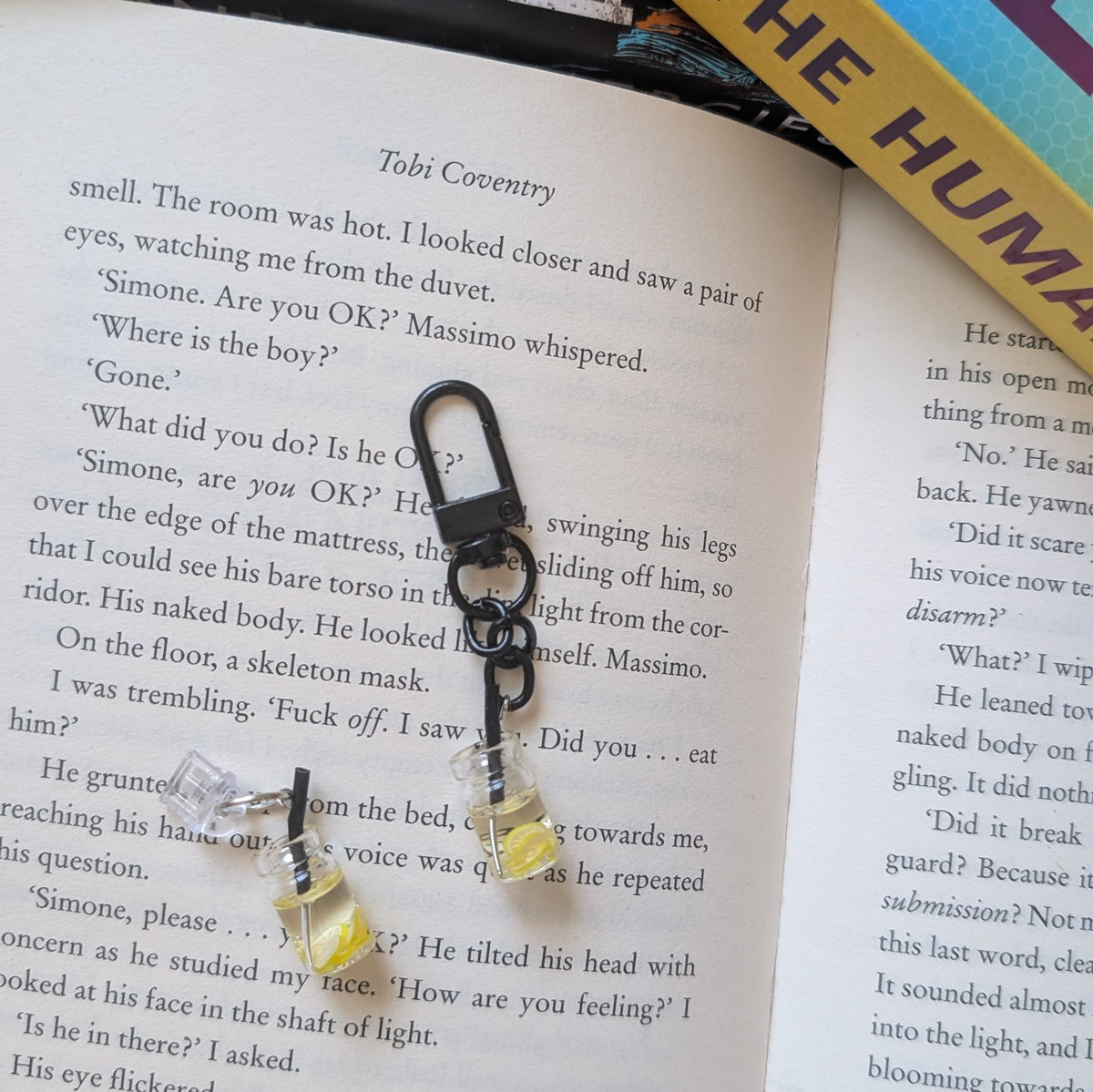 LEMONADE - DUST PLUG/ KEYCHAIN