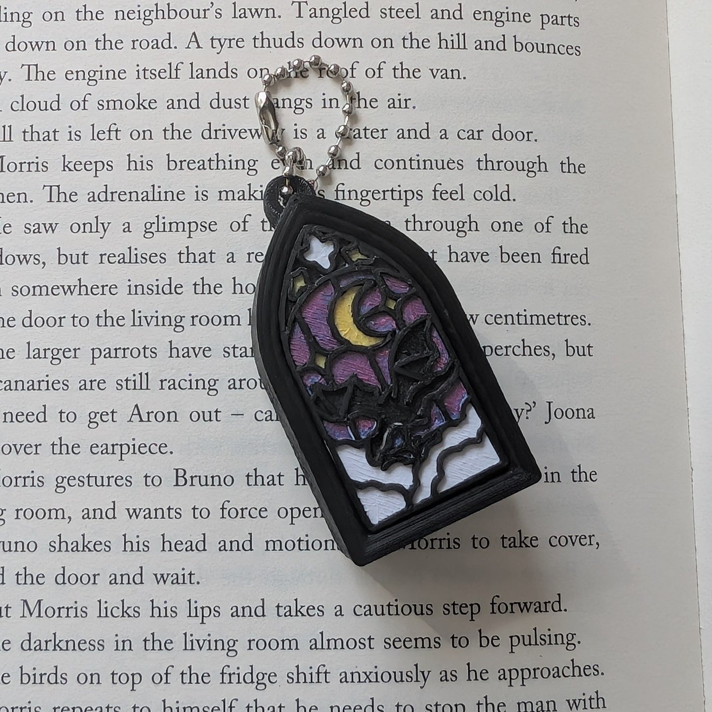 FANTASY WINDOW - CLICKER KEYCHAIN