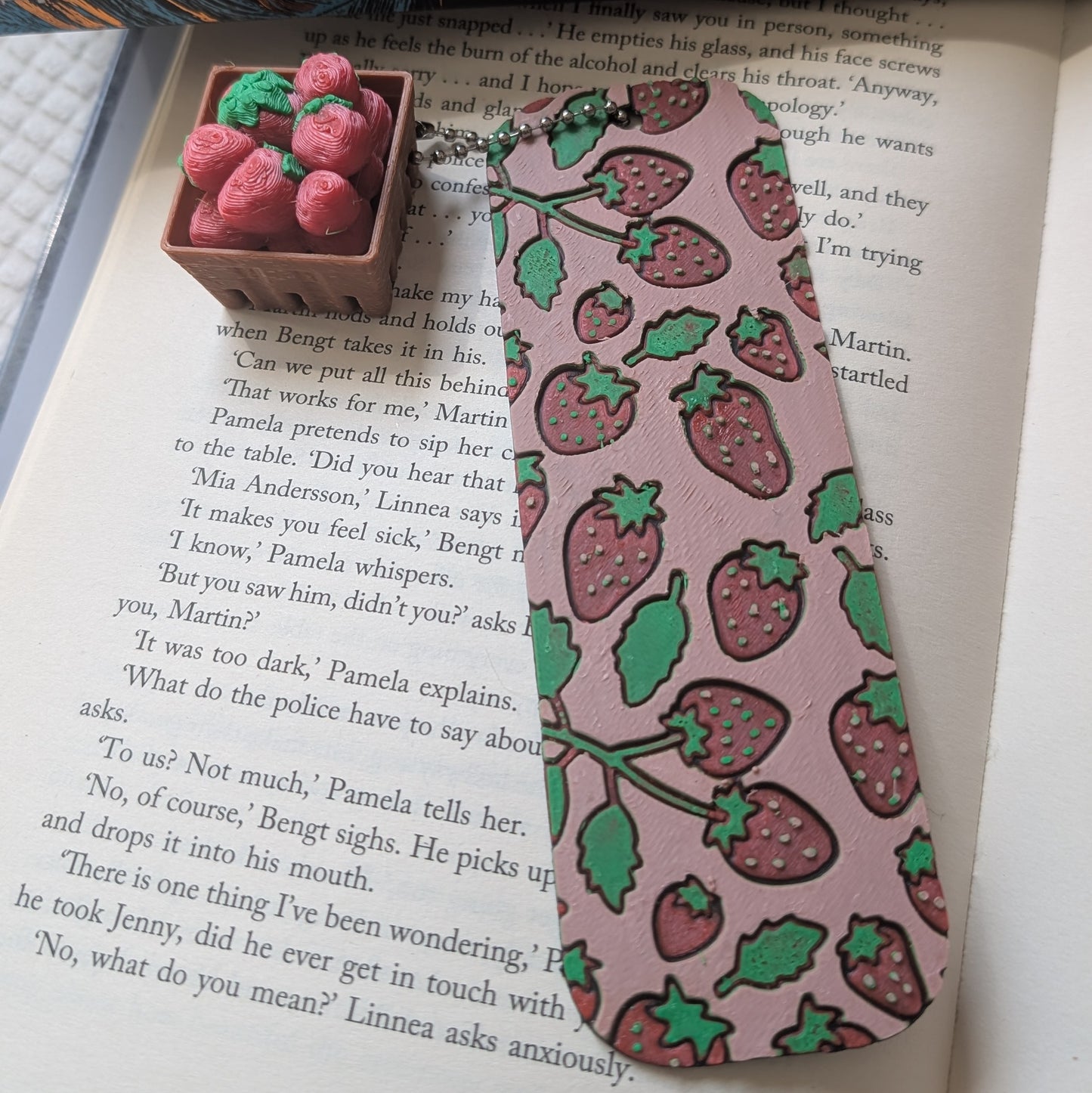 STRAWBERRIES - 3D PRINTED BOOKMARK