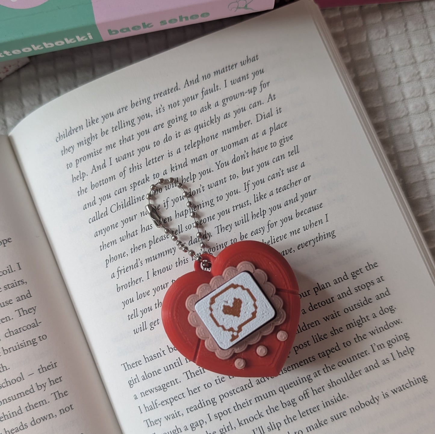 TAMAGOTCHI CLICKER - KEYCHAINS