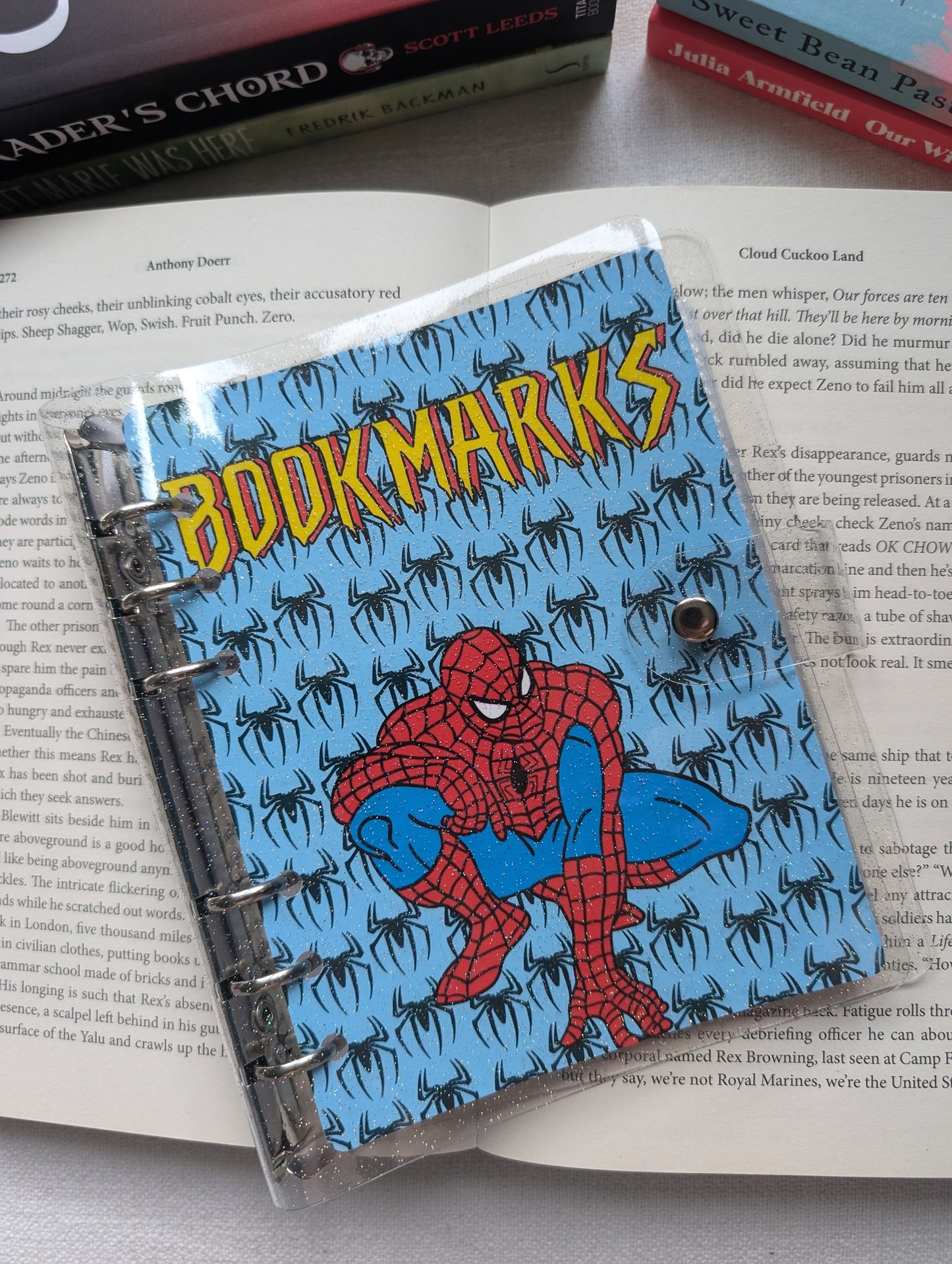 SPIDER - BOOKMARK BINDER (+ 4 BOOKMARKS)