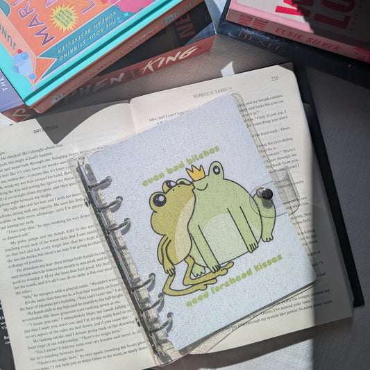 BAD BITCHES - BOOKMARK BINDER (+ 4 BOOKMARKS)