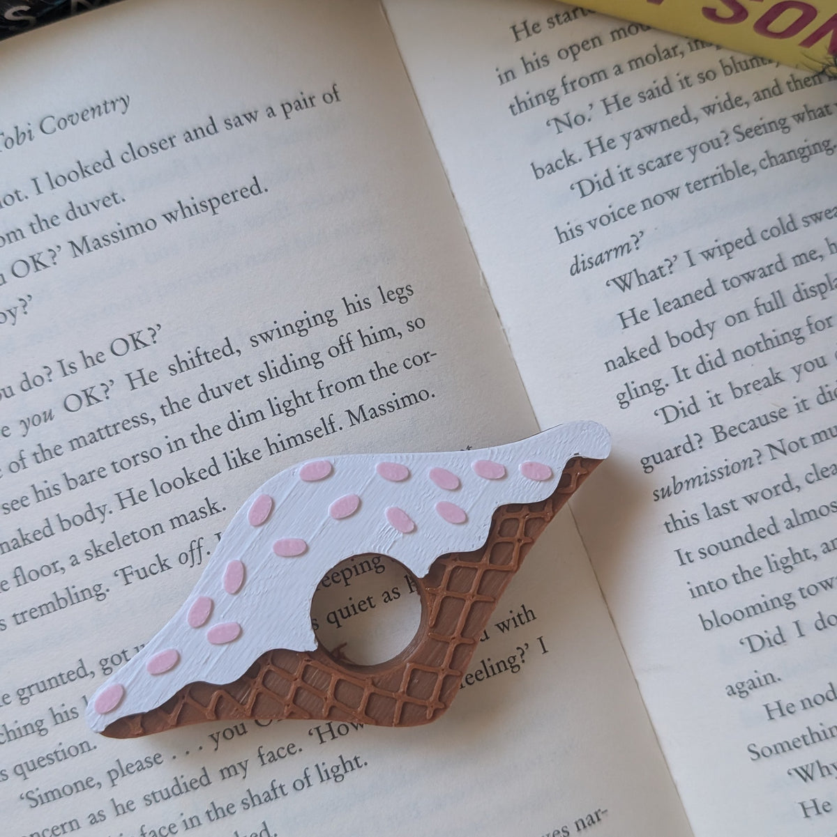 ICE CREAM - 3D PRINTED PAGE HOLDER