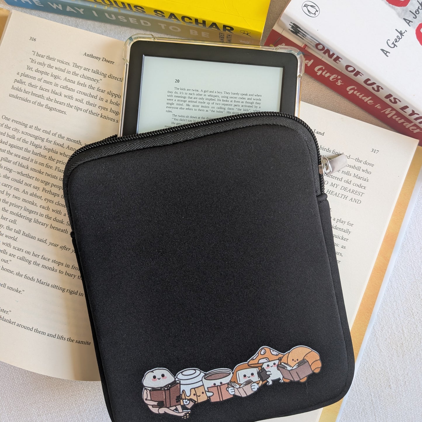 BOOK FRIENDS - 6" KINDLE SLEEVE