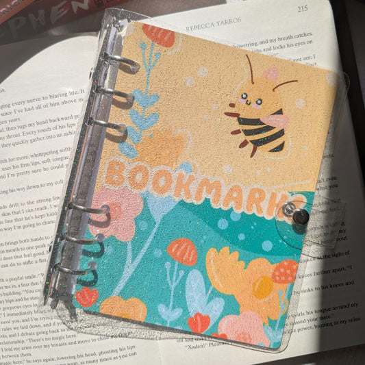 BEE - BOOKMARK BINDER (+ 4 BOOKMARKS)
