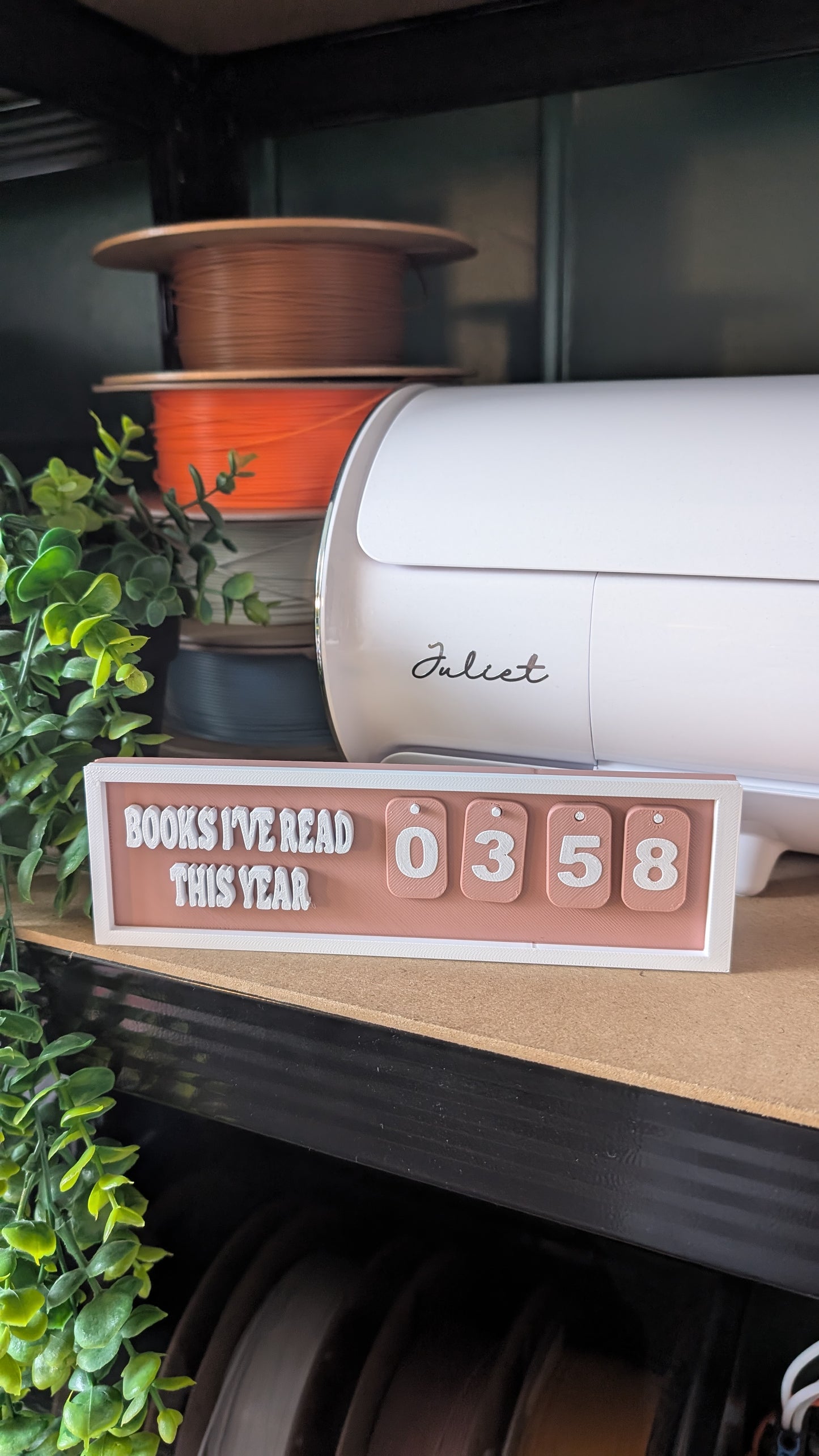 BOOK TRACKER - 3D PRINTED