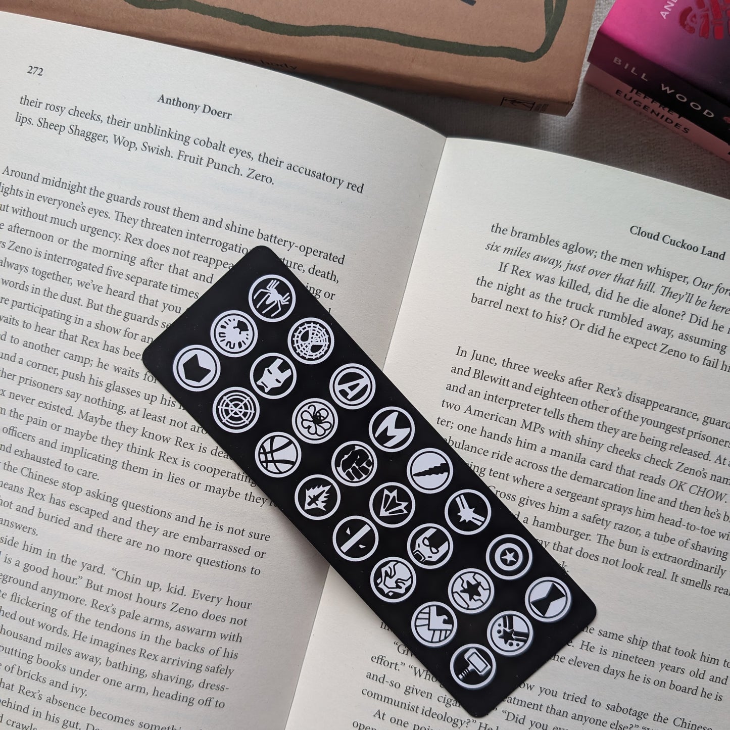 SUPERHERO LOGOS - BOOKMARK