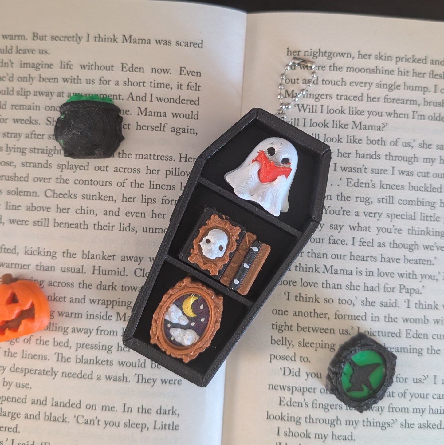 COFFIN CLICKER - KEYCHAINS