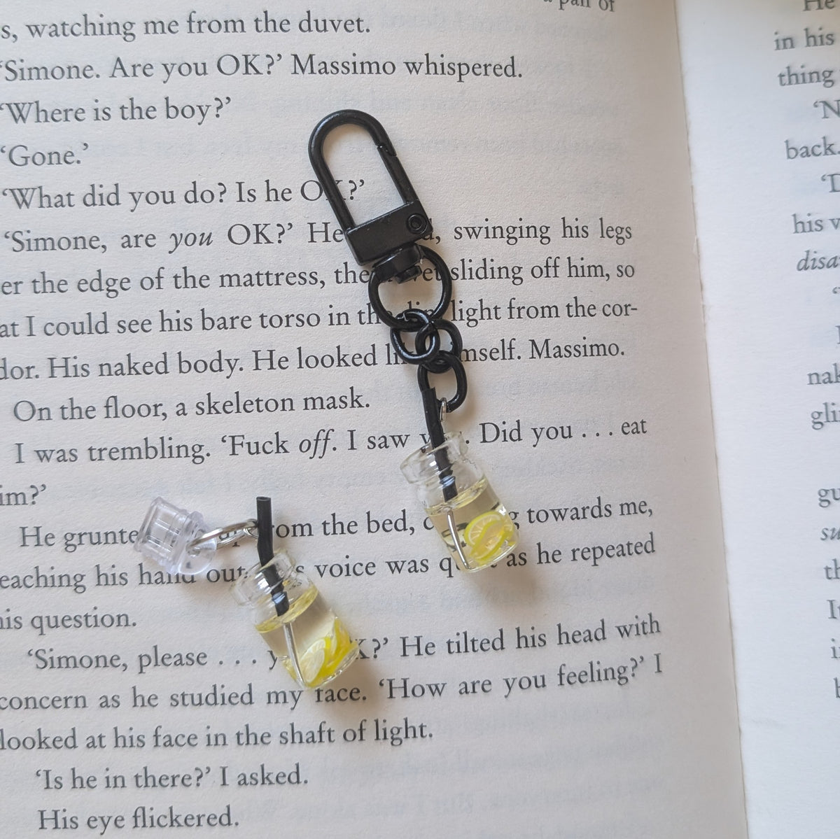 LEMONADE - DUST PLUG/ KEYCHAIN