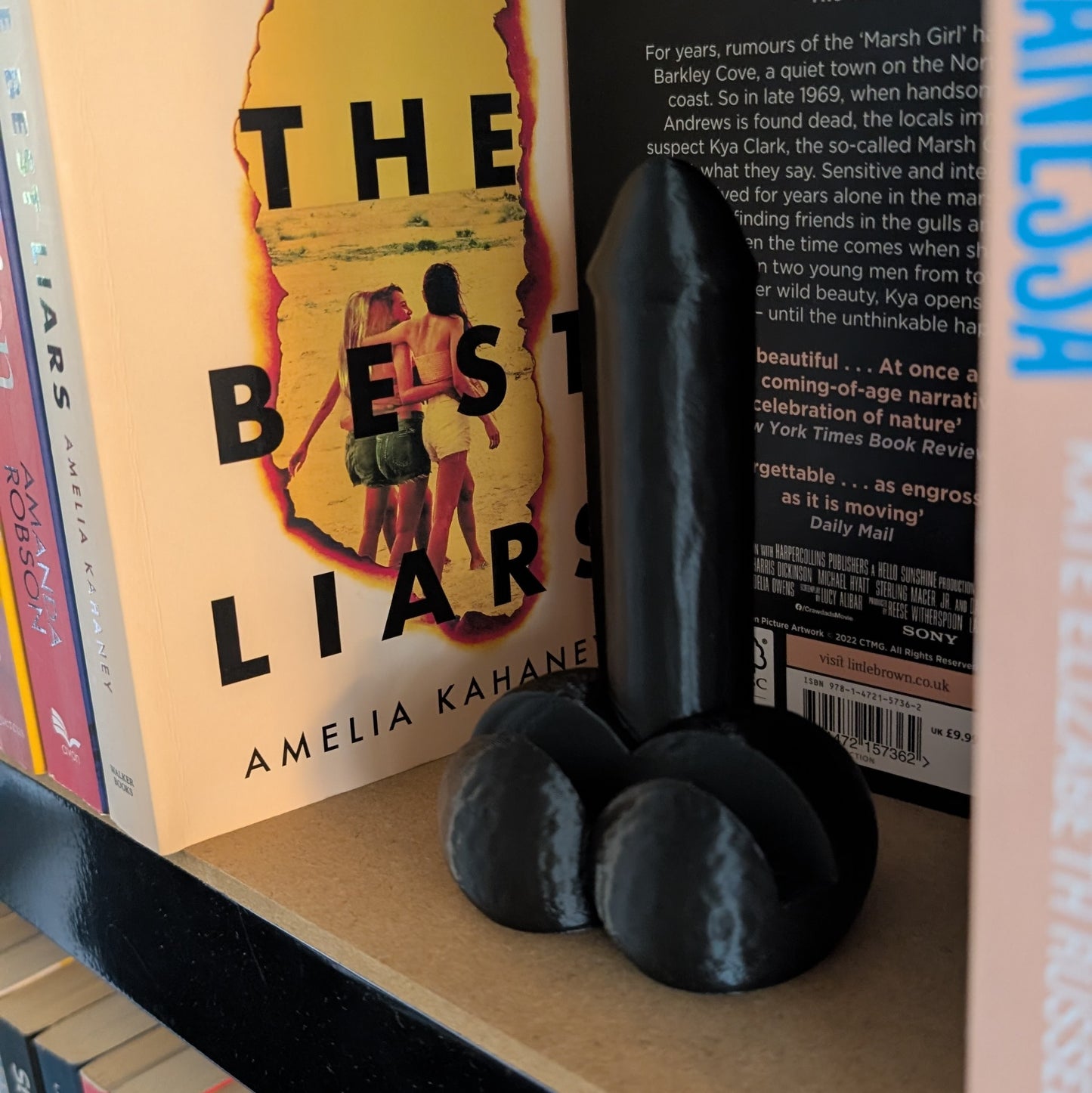 WILLY SHAPED - KINDLE HOLDER
