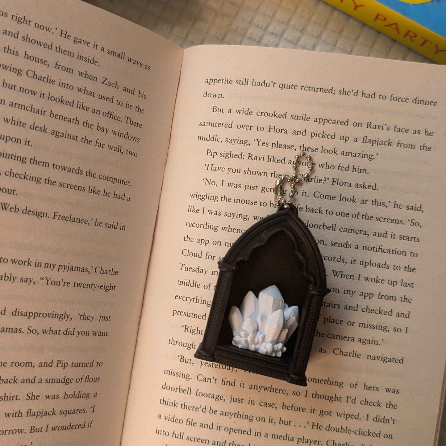 MINI BOOK NOOK CLICKER - KEYCHAINS