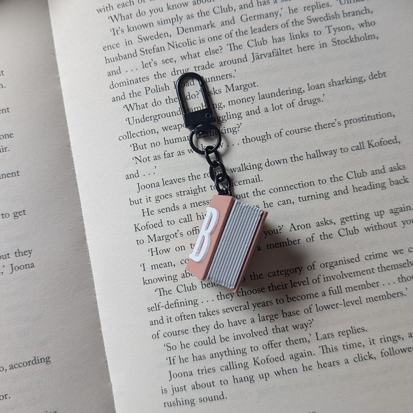 CUSTOM BOOK - KEYCHAIN