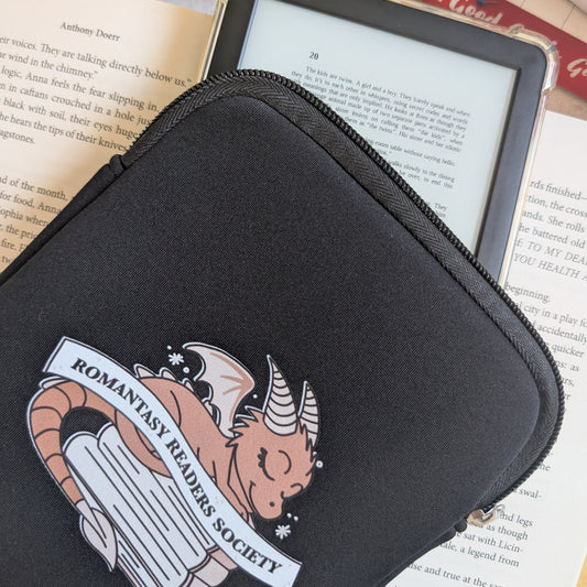 ROMANTASY READERS SOCIETY - 6" KINDLE SLEEVE