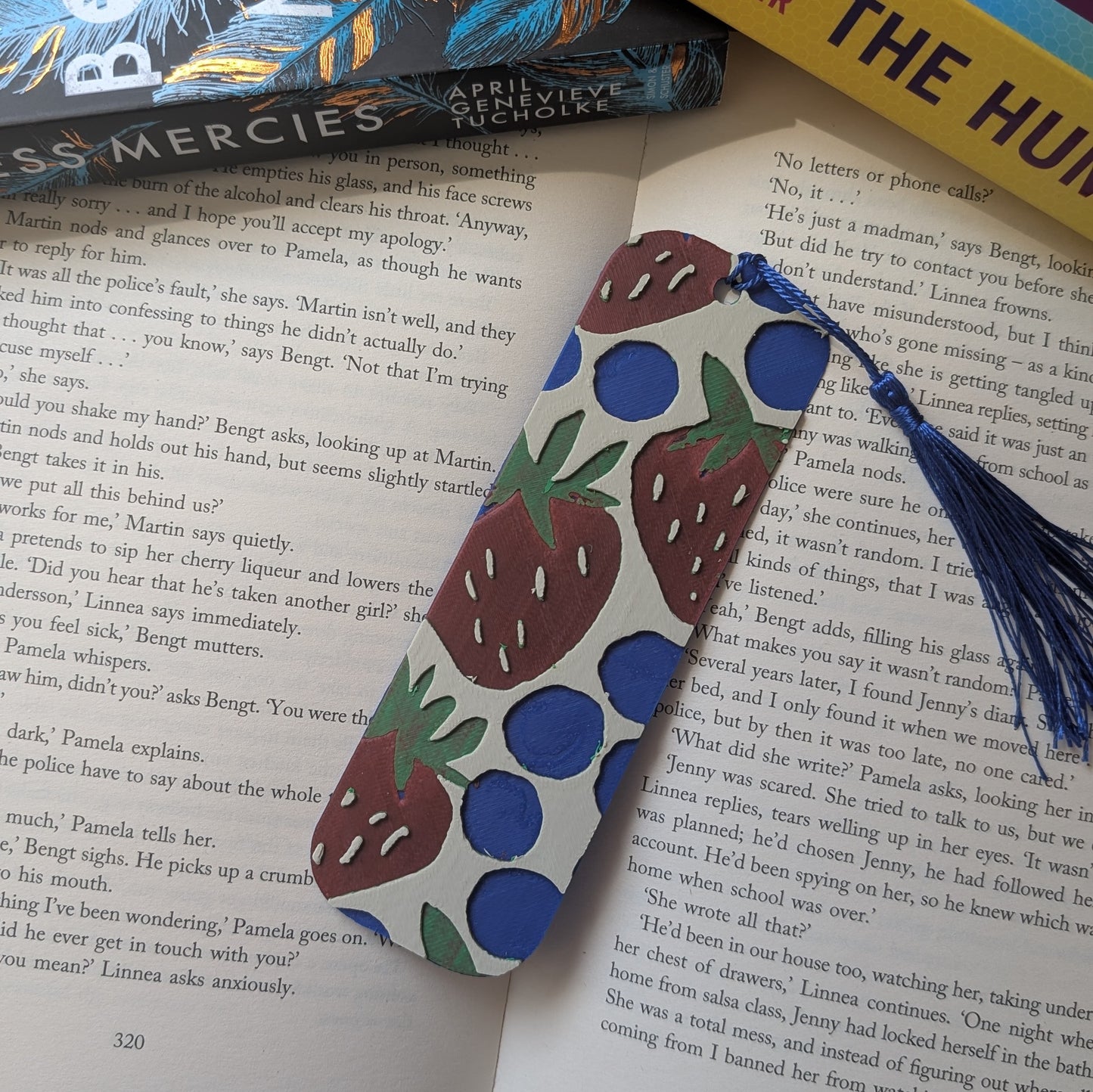 STRAWBERRIES & BLUEBERRIES - 3D PRINTED BOOKMARK