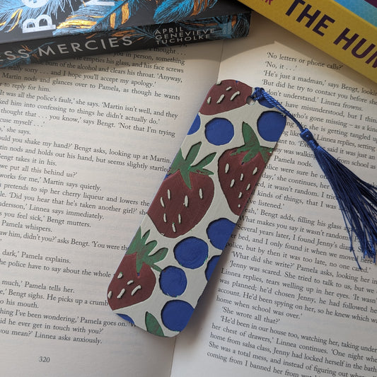 STRAWBERRIES & BLUEBERRIES - 3D PRINTED BOOKMARK