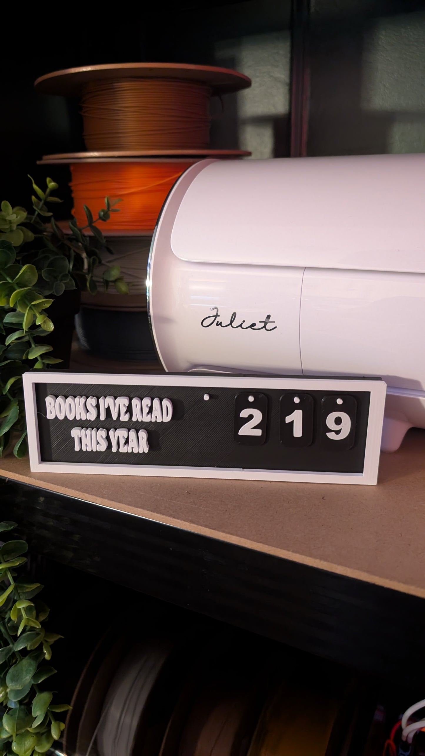 BOOK TRACKER - 3D PRINTED