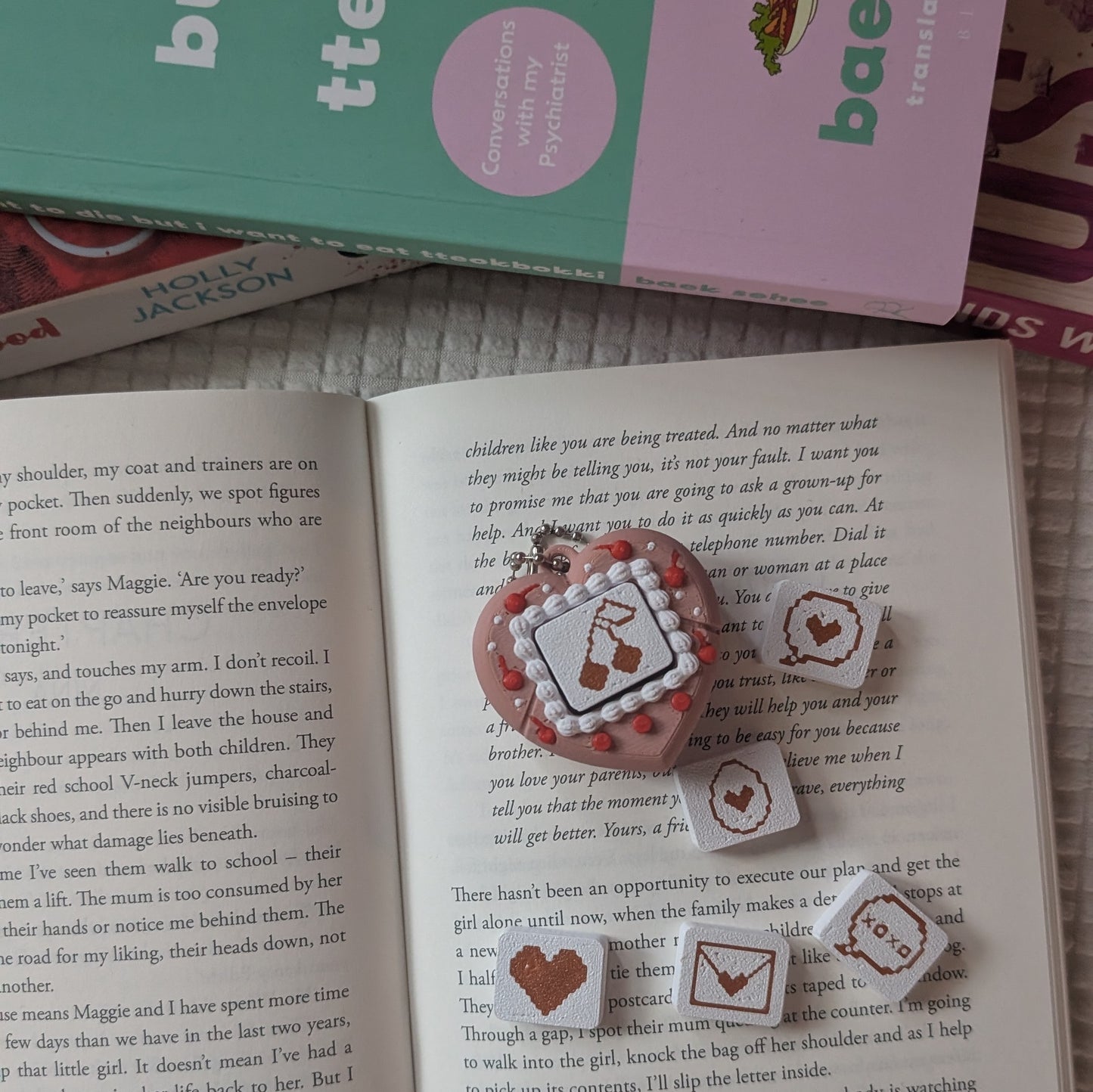 TAMAGOTCHI CLICKER - KEYCHAINS