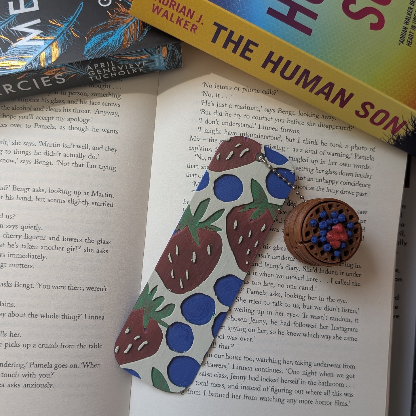 STRAWBERRIES & BLUEBERRIES - 3D PRINTED BOOKMARK
