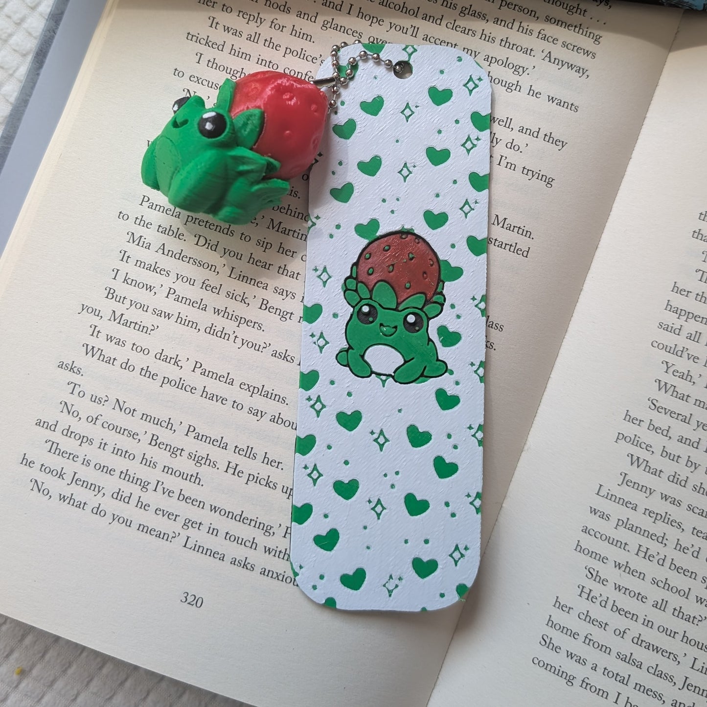 STRAWBERRY FROG - 3D PRINTED BOOKMARK