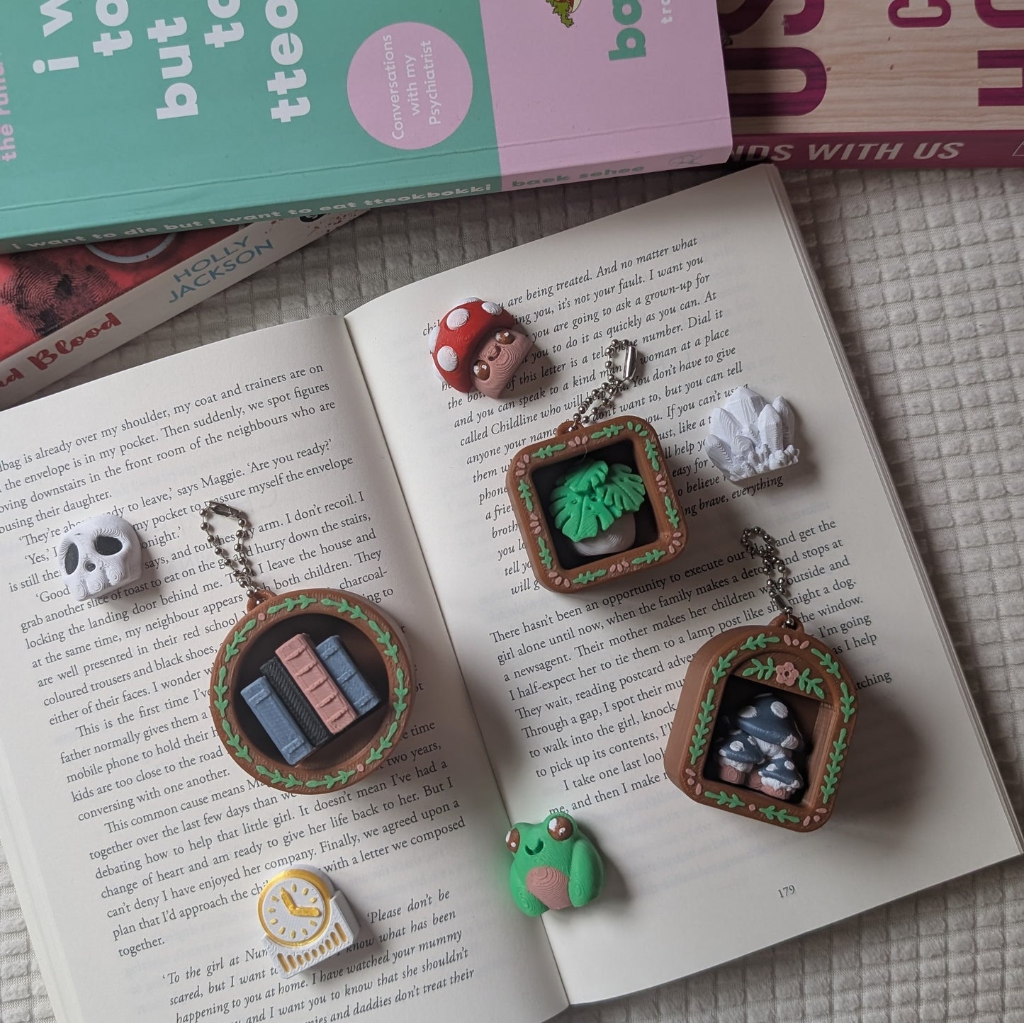 MINI BOOK NOOK CLICKER - KEYCHAINS