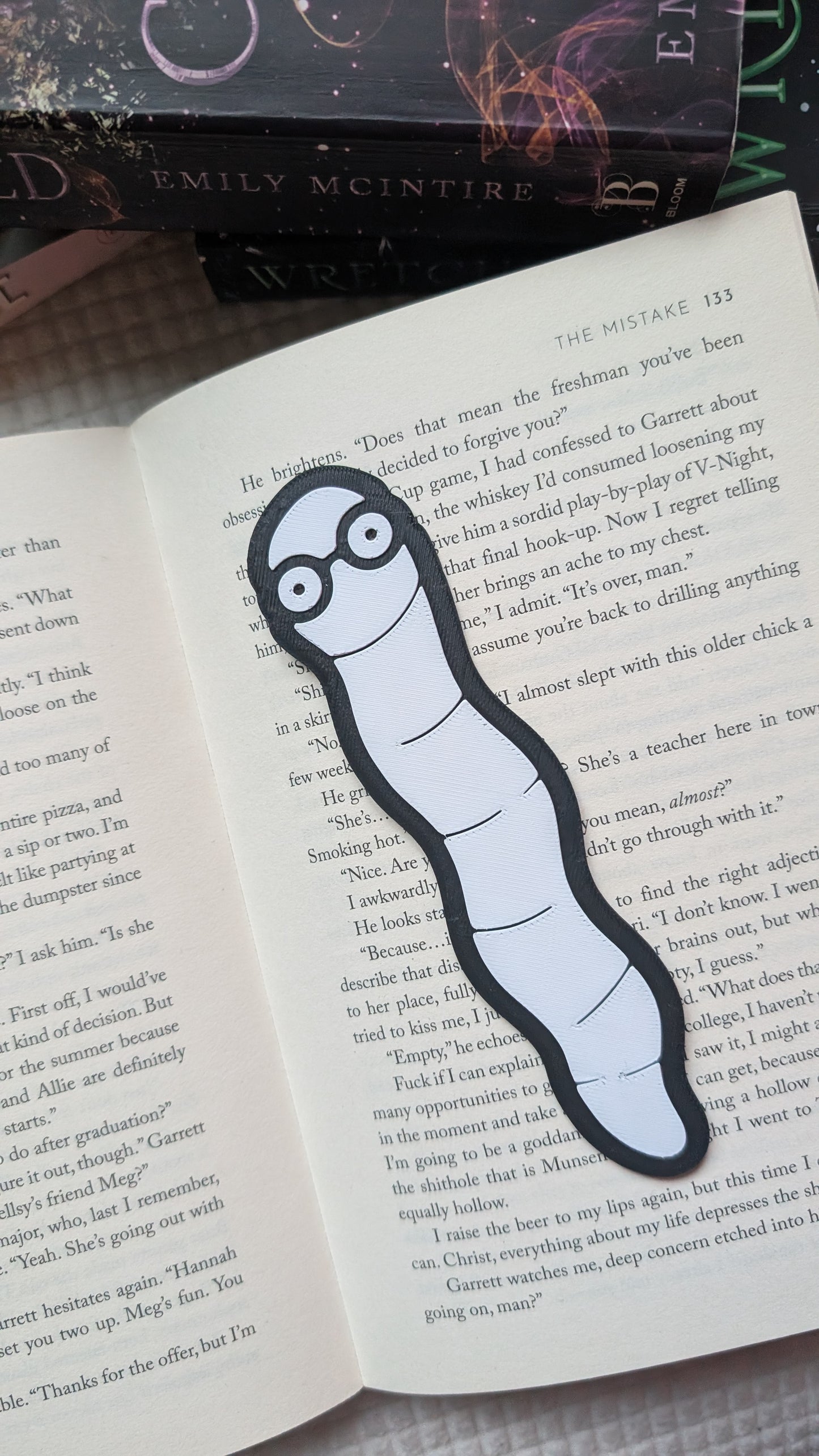BOOKWORM - 3D PRINTED BOOKMARK