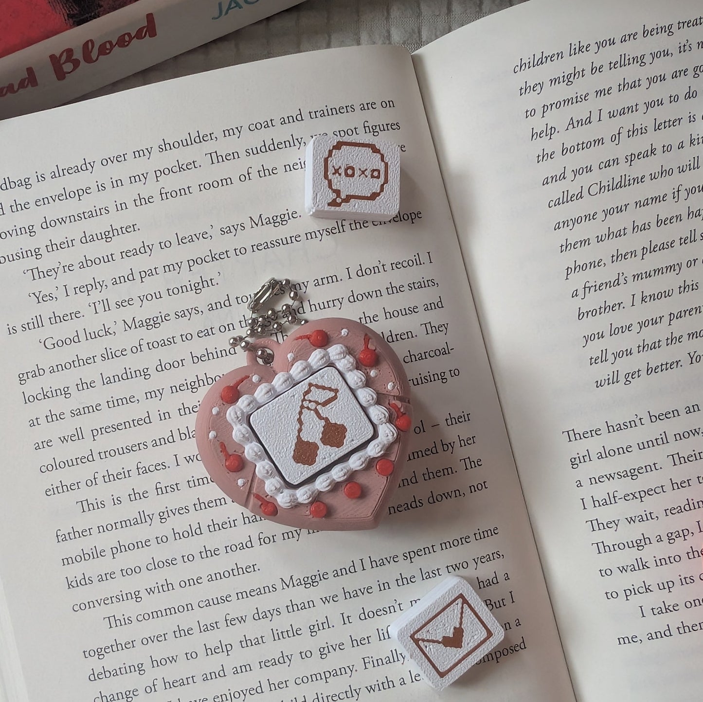 TAMAGOTCHI CLICKER - KEYCHAINS