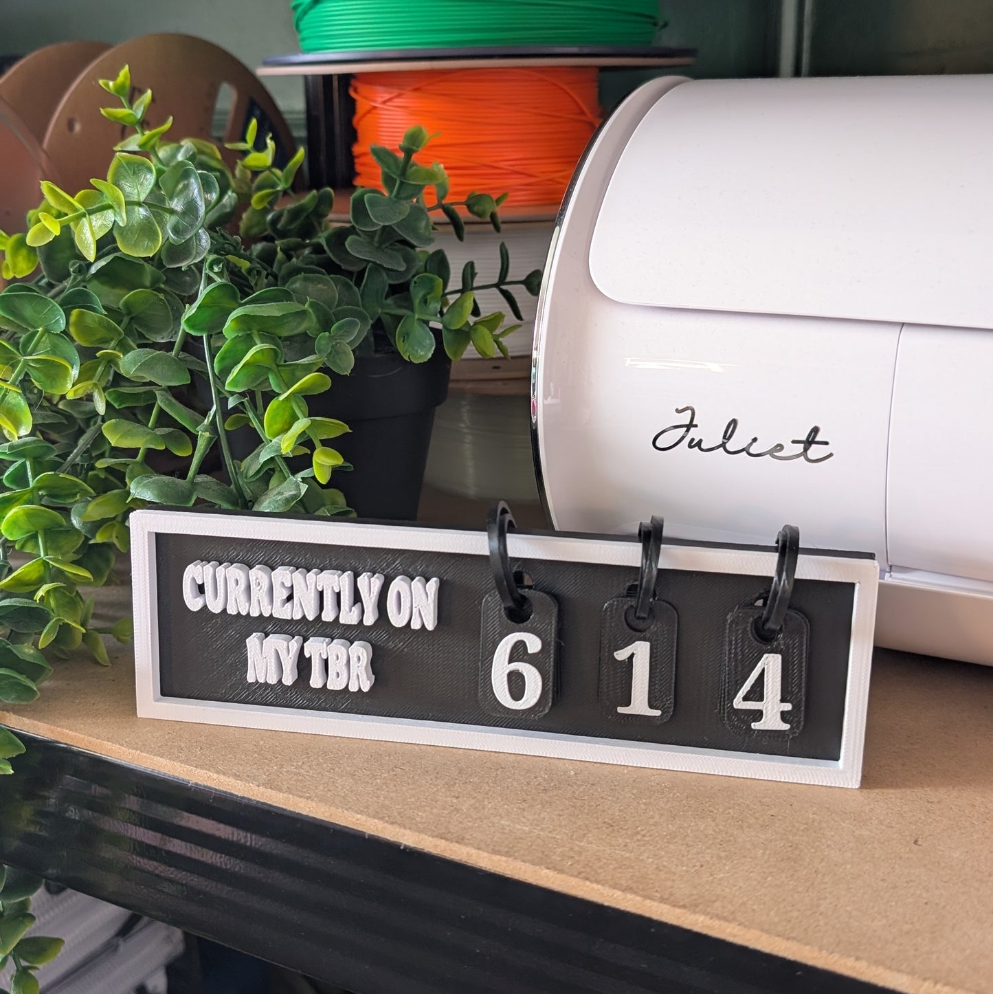 BOOK TRACKER - 3D PRINTED